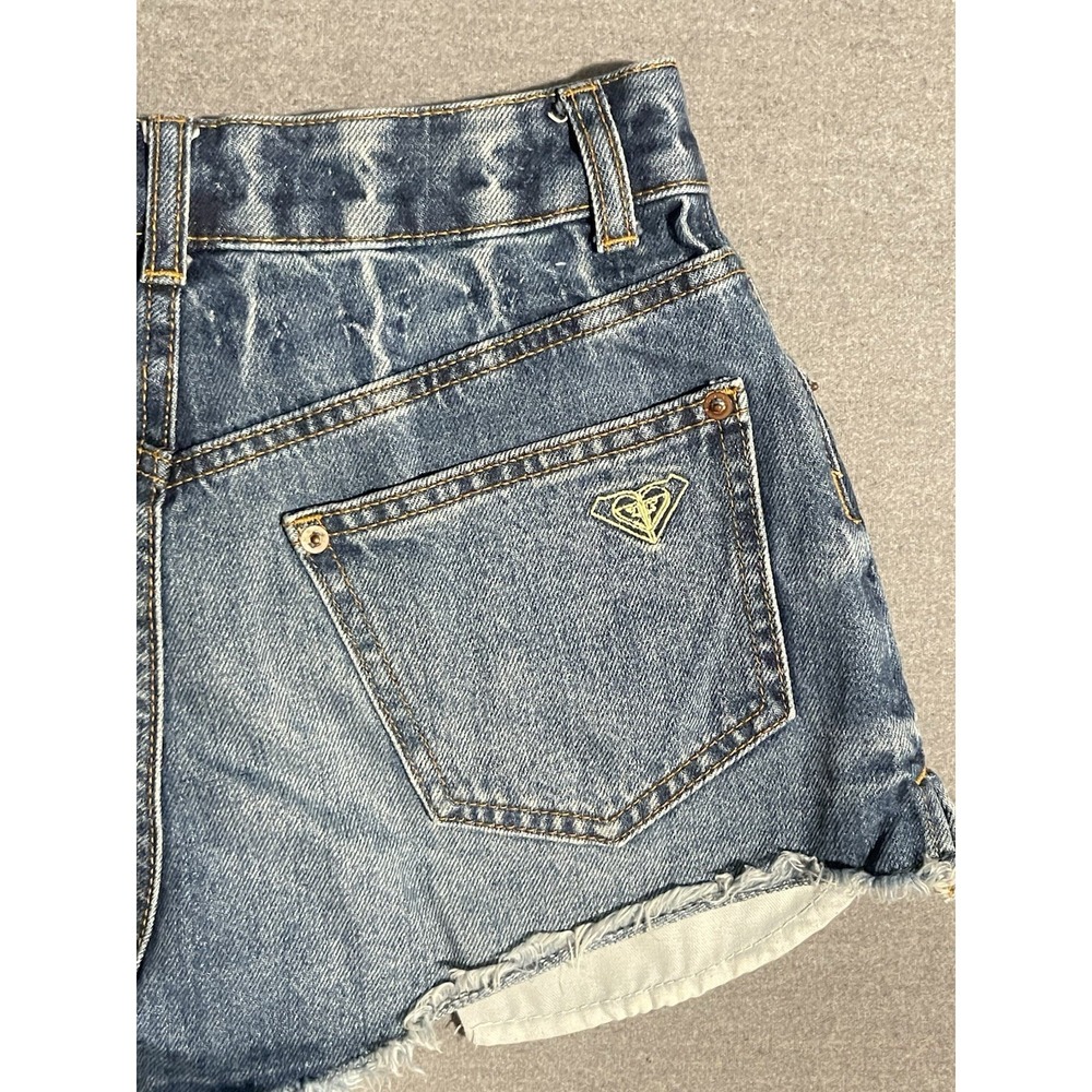 Roxy Denim Shorts‎ Womens Size 26 Medium Wash Frayed Hem Beach Y2K Summer Style - Picture 8 of 8